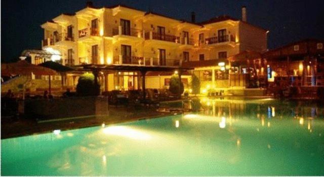 Ateron Suites Hotel & Spa Aminteo Bagian luar foto